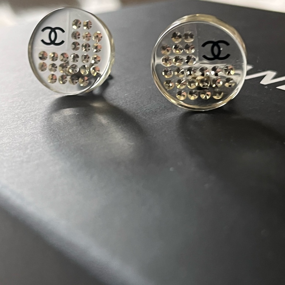 Chanel Clear Rhinestone Earrings - Picture 3 of 16